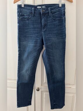 Old Navy Women's Power Straight High Rise Jeans with Secret-Slim Pockets